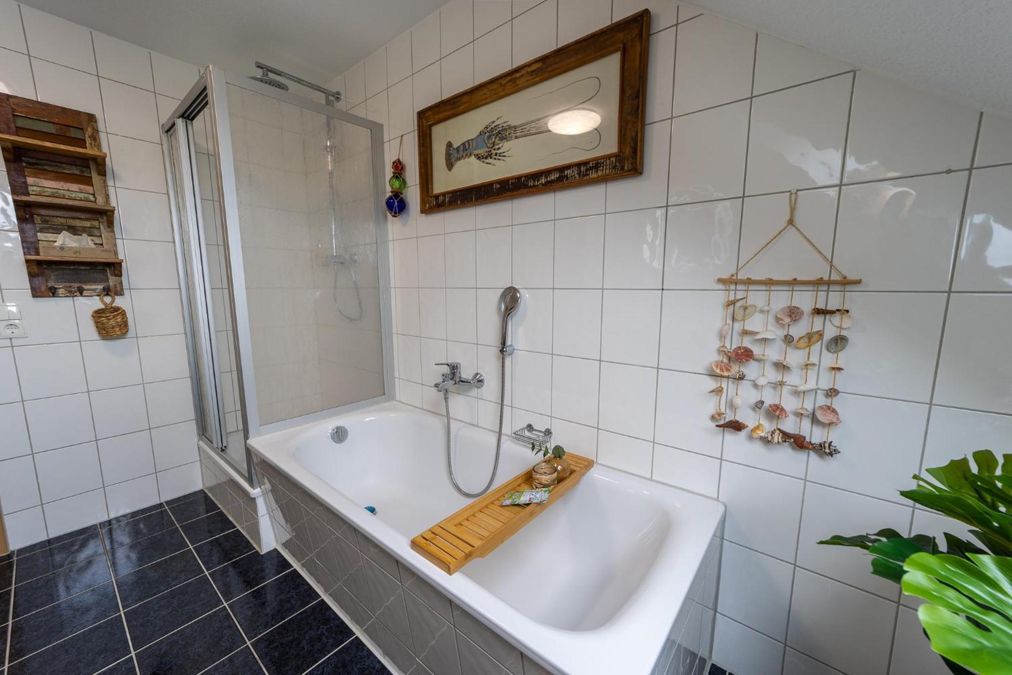 Schlossberg-Domizil Mit Weitblick - Arbeitsplatz, Balkon, Netflix, Badewanne & Yogamatte Chemnitz Exterior photo